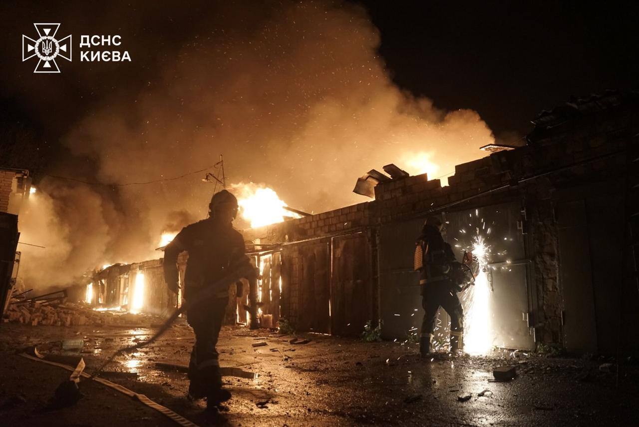 2 2 Кривава ніч у Києві: десятеро загиблих, десятки поранених, кадри руйнувань шокують (Фото)