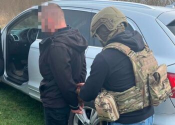 На Рівненщині викрито схему переправлення ухилянтів через кордон 2 Чергова "ухилянтська схема": СБУ затримала ділка на Рівненщині