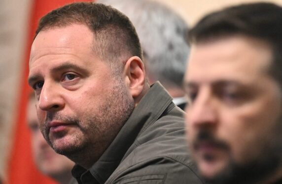 Вибори в Україні влітку 2025: Єрмак шокував відповіддю 1 Єрмак, Зеленський