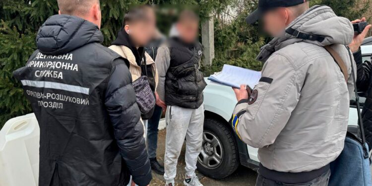 Наживався на війні: розкрито корупційну схему переправлення ухилянтів з Рівненщини 1 ДПСУ