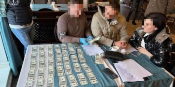 12 мільйонів гривень необґрунтованих активів: прокурори викрили ексмитника на масштабній корупції