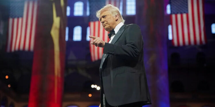 США ввели в дію тарифи Трампа, зокрема 104% на китайські товари 1 Трамп