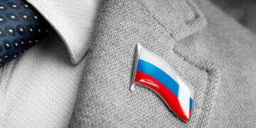 Російський депутат увесь час повномасштабного вторгнення працює з України