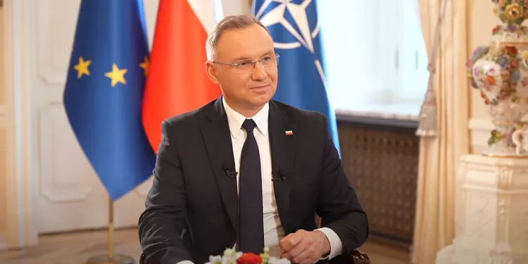 Шокуюча заява Дуди: президент Польщі закликав Україну до поступок 1 Президент Польщі Анджей Дуда