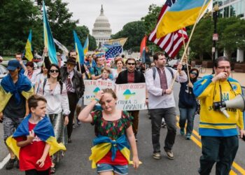 Понад 200 000 українців депортують з США: шокуючий план Трампа 3 Трамп готує масову депортацію українців