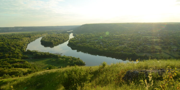 Чиновників судитимуть за корупційну схему з землею