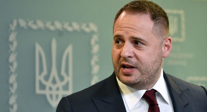 Болгарський аналітик – Єрмак готує “чорний піар” проти військових лідерів напередодні виборів