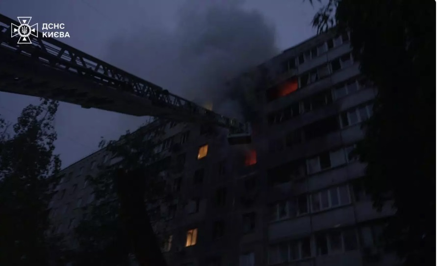 6 Масована атака РФ на Київ: двоє загиблих, восьмеро поранених, серед них четверо дітей (Фото)
