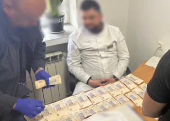 Волинянин "назаробляв" 70 тисяч на ухилянтах: поліція затримала члена ВЛК