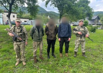 Прикордонники знайшли заблукалих, які прямували до Румунії