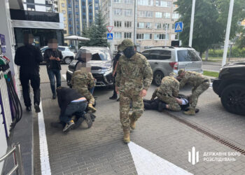 Військовий "заробляв" на втечі ухилянтів за $50 000