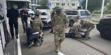 Військовий "заробляв" на втечі ухилянтів за $50 000