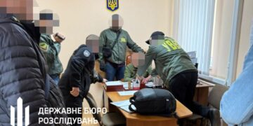 Затримано голову ВЛК, який торгував місцями подалі від фронту