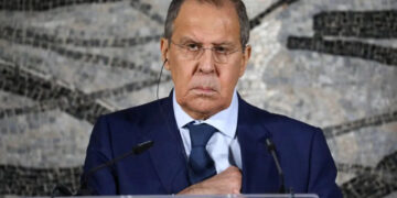 Лавров звинувачує Захід у зриві мирних домовленостей