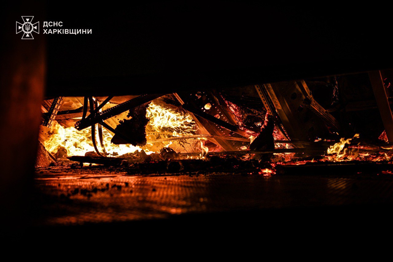 photo 2025 05 26 09 53 25 3 Пожежі, руйнування, поранені: третя ніч поспіль комбінованих атак РФ по Україні (Фото)