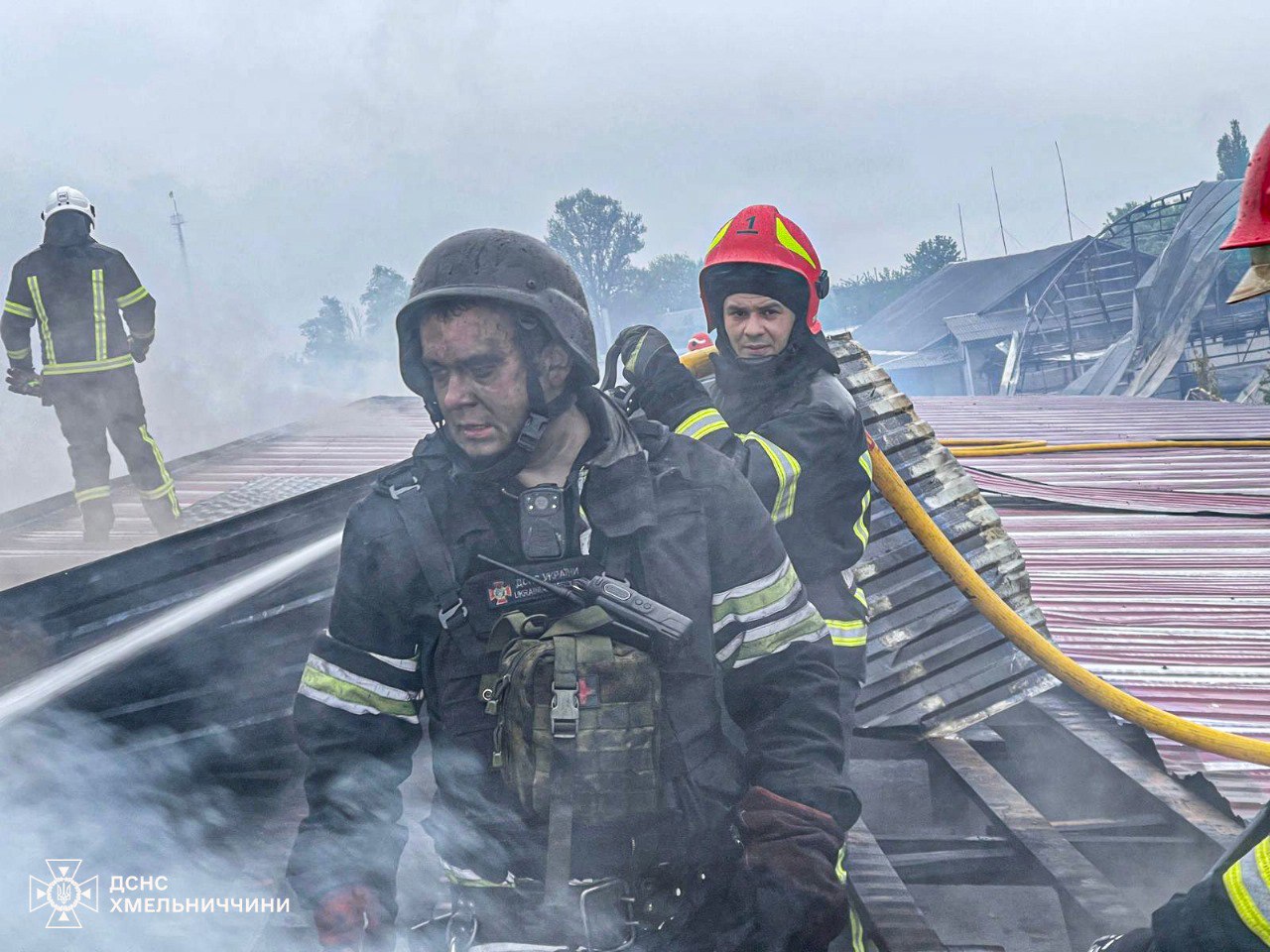 photo 2025 05 26 10 54 56 Пожежі, руйнування, поранені: третя ніч поспіль комбінованих атак РФ по Україні (Фото)