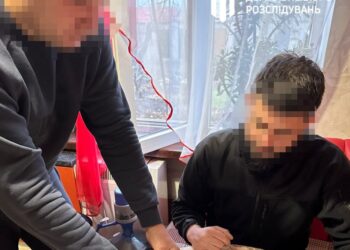 Директор "підсунув" ЗСУ 20 тисяч неякісних спальників