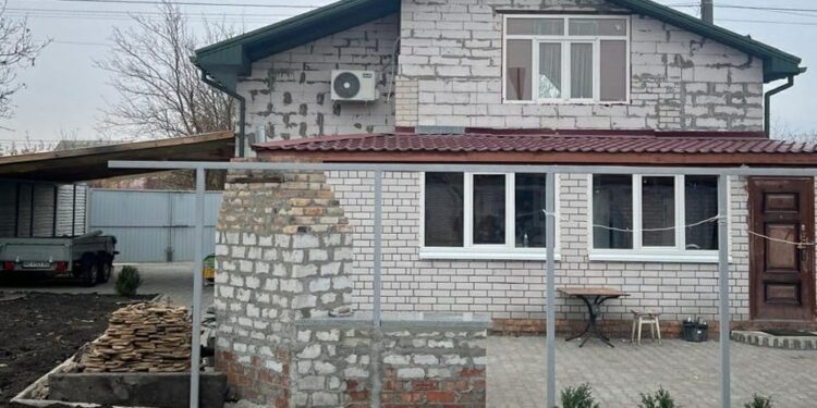 Корупція в ЗСУ: Командир змушував солдатів будувати котеджі для рідних