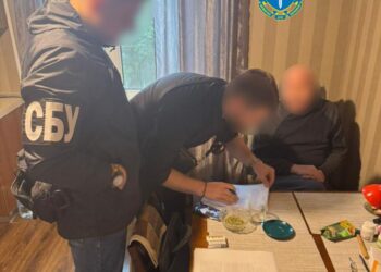 Посадовець РДА допомагав ухилянтам перетинати кордон