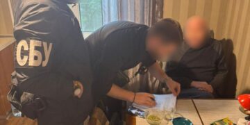 Посадовець РДА допомагав ухилянтам перетинати кордон