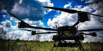 Україна застосувала повністю автономні дрони зі штучним інтелектом проти авіабаз РФ