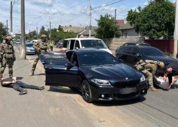 Правоохоронці припинили діяльність переправників на Житомирщині