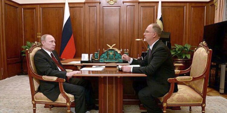 Скандал у "Слузі народу": дружина голови енергокомітету співпрацювала з переговорником Кремля (Документ) 1 Переговорник Путіна Дмітрієв виявився партнером дружини нардепа від «Слуги народу»
