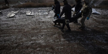 Приголомшлива арифметика війни: Росія втратила мільйон, Україна – 400 тисяч. Що далі?