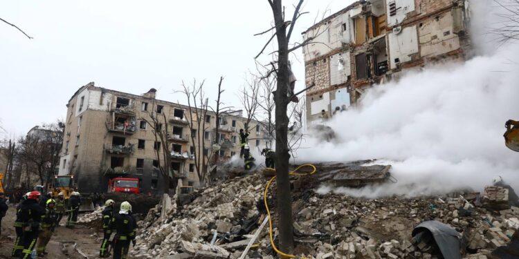 Окупанти атакували місто шахедами та ракетами