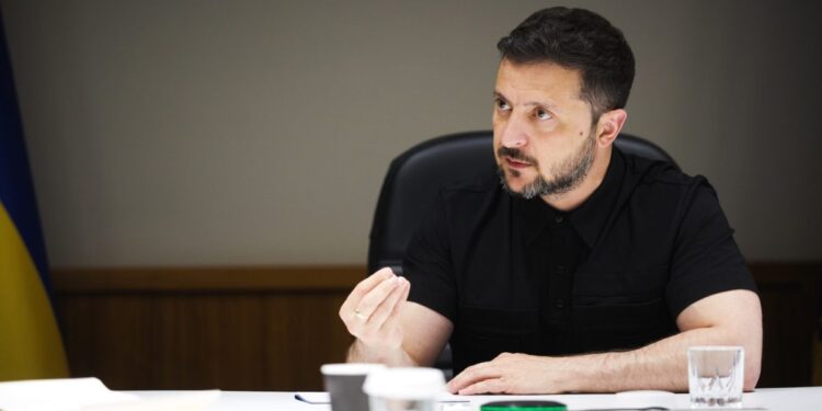 Зеленський визначив, з ким буде вести переговори 1 Володимир Зеленський наголосив на необхідності залучення сильних посередників