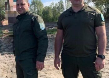 Легалізація готівки через “мертву бабусю”: чиновники збудували общак у оглядовій ямі