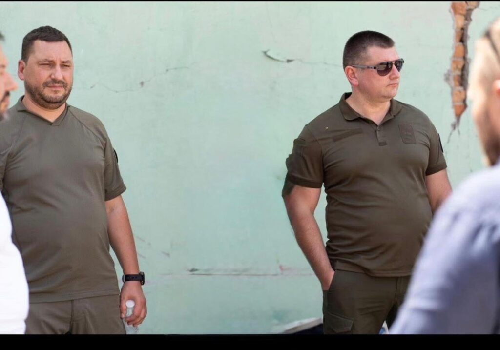 Foto2 Легалізація готівки через “мертву бабусю”: чиновники збудували общак у оглядовій ямі