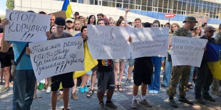 По Україні продовжуються масові акції ветеранів та родин військових 1 По Україні продовжуються масові акції ветеранів та родин військових