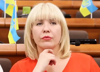 Киян закликали підтримати петицію проти депутатки, яка влаштувала святкування у день жалоби