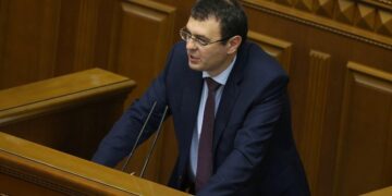 Партнер родини Гетманцева працює з кадировцями над розвитком авіарейсів у Чечні, – розслідування Соколової