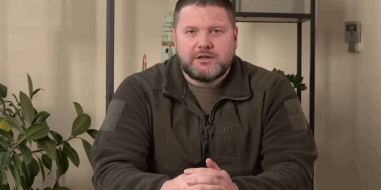 “Влада хоче позбавити вчителів надбавок з їхніх “копійчаних зарплат”, –  голова федерації профспілок Бизов