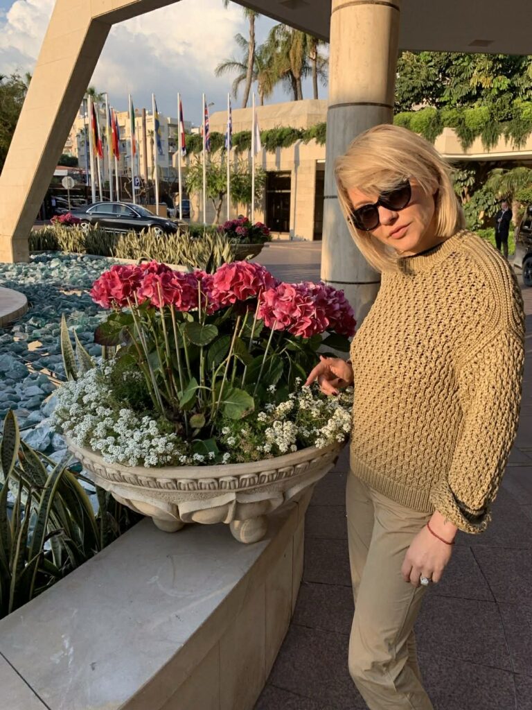 52-річна художниця Зінаїда Кубар через соцмережі відстоює «право» свого 26-річного коханого сержанта не служити ніде, окрім Києва, - ЗМІ 2 b65e0d8e c6b1 4bfa 9b3a 211efbbe9d53 1 52-річна художниця Зінаїда Кубар через соцмережі відстоює «право» свого 26-річного коханого сержанта не служити ніде, окрім Києва, - ЗМІ