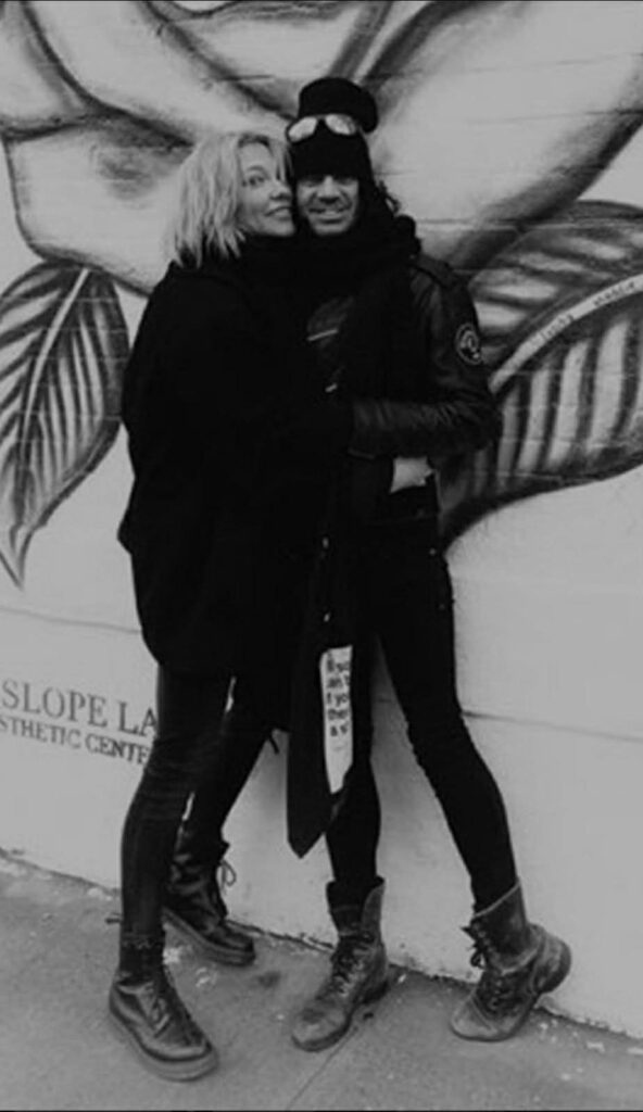 52-річна художниця Зінаїда Кубар через соцмережі відстоює «право» свого 26-річного коханого сержанта не служити ніде, окрім Києва, - ЗМІ 5 e0012a0c 82e0 40e4 bc53 63b8b006a199 52-річна художниця Зінаїда Кубар через соцмережі відстоює «право» свого 26-річного коханого сержанта не служити ніде, окрім Києва, - ЗМІ