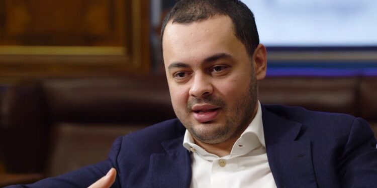 Сєяр Куршутов