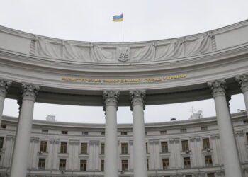 МЗС спростувало заяви ексдиректорки нацрозвідки США про “біолабораторії” в Україні