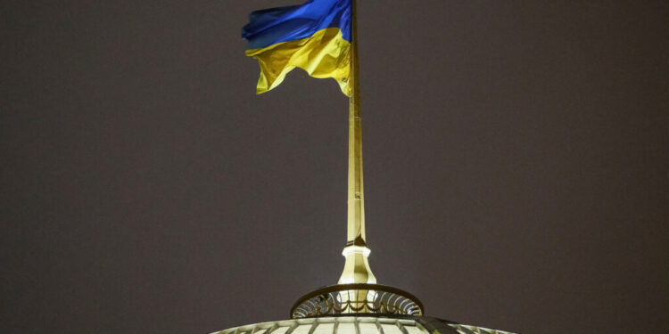 Євросолідарність лідирує, партії Зеленського і Залужного ділять 2-3 місце: опитування щодо можливих виборів до Ради 1 “Євросолідарність” лідирує, партії Зеленського і Залужного ділять 2-3 місце: опитування щодо можливих виборів до Ради
