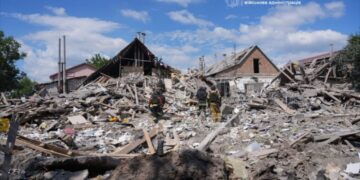 Армія РФ КАБами вдарила по Запоріжжю: є загиблий і 11 постраждалих, серед них діти