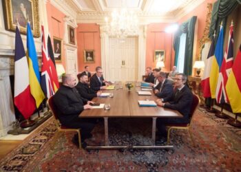 Лідери Європи та Зеленський обговорили шляхи завершення війни в Україні: деталі