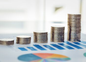 Курс долара до 51,5 грн та зростання мінімалки: що передбачає нова Бюджетна декларація