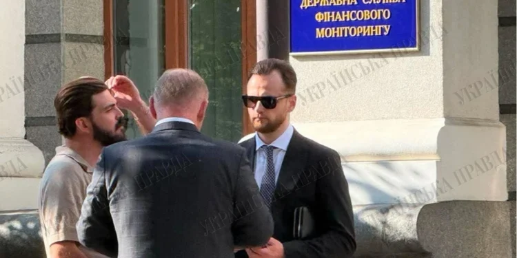 НАБУ і САП прийшли з обшуками до Держфінмоніторингу – ЗМІ 1 НАБУ і САП прийшли з обшуками до Держфінмоніторингу – ЗМІ