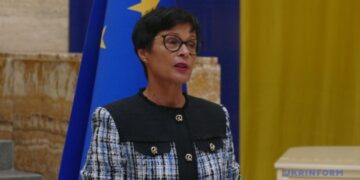 Кос попередила депутатів: затягування реформи може коштувати Україні 300 млн євро