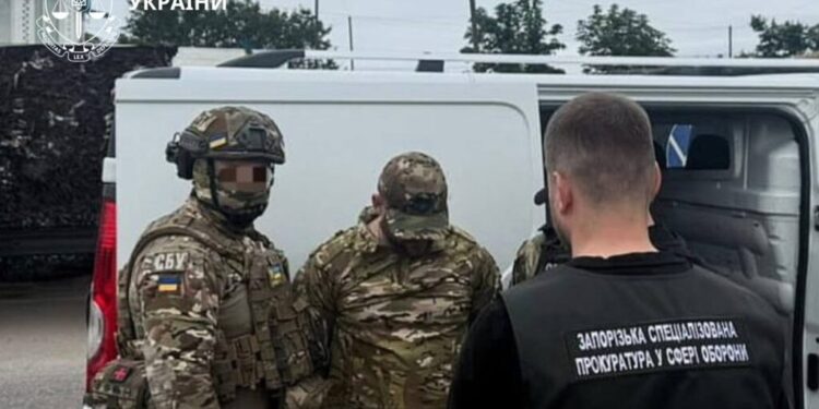 У Запоріжжі викрили схему незаконного перетину кордону за участі військового 1 У Запоріжжі викрили схему незаконного перетину кордону за участі військового