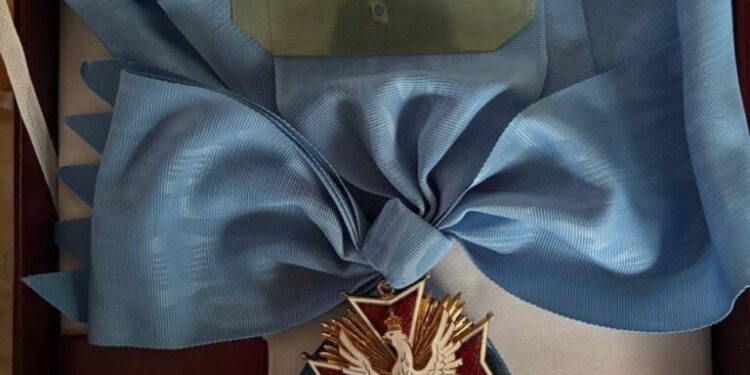 Не для того Україна прийняла бій від Росії: Кучма та Ющенко відмовились від Ордена Білого Орла 1 “Не для того Україна прийняла бій від Росії”: Кучма та Ющенко відмовились від Ордена Білого Орла