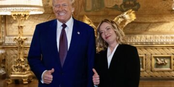 “Вона благала про фото, мені стало її шкода”: між Трампом і премʼєркою Італії Мелоні стався конфлікт