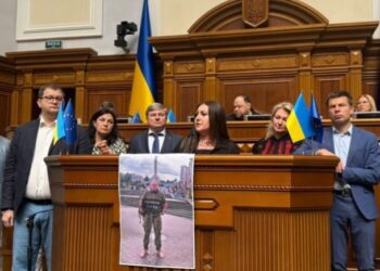 Терміни служби і фінансування армії: “Євросолідарність” закликала владу виконати обіцянки перед військовими